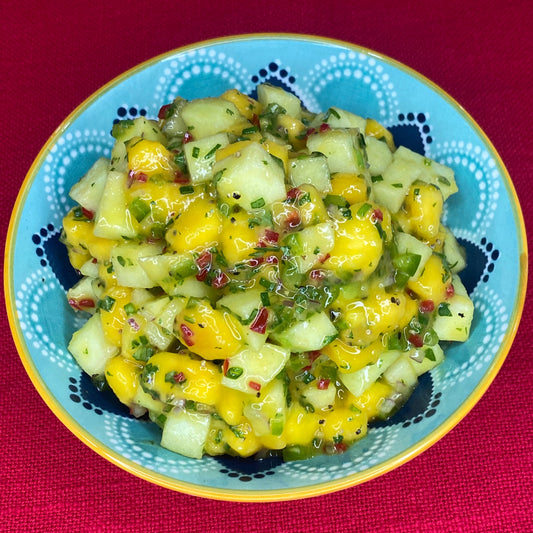 Mango and apple salad with coriander and chilliu